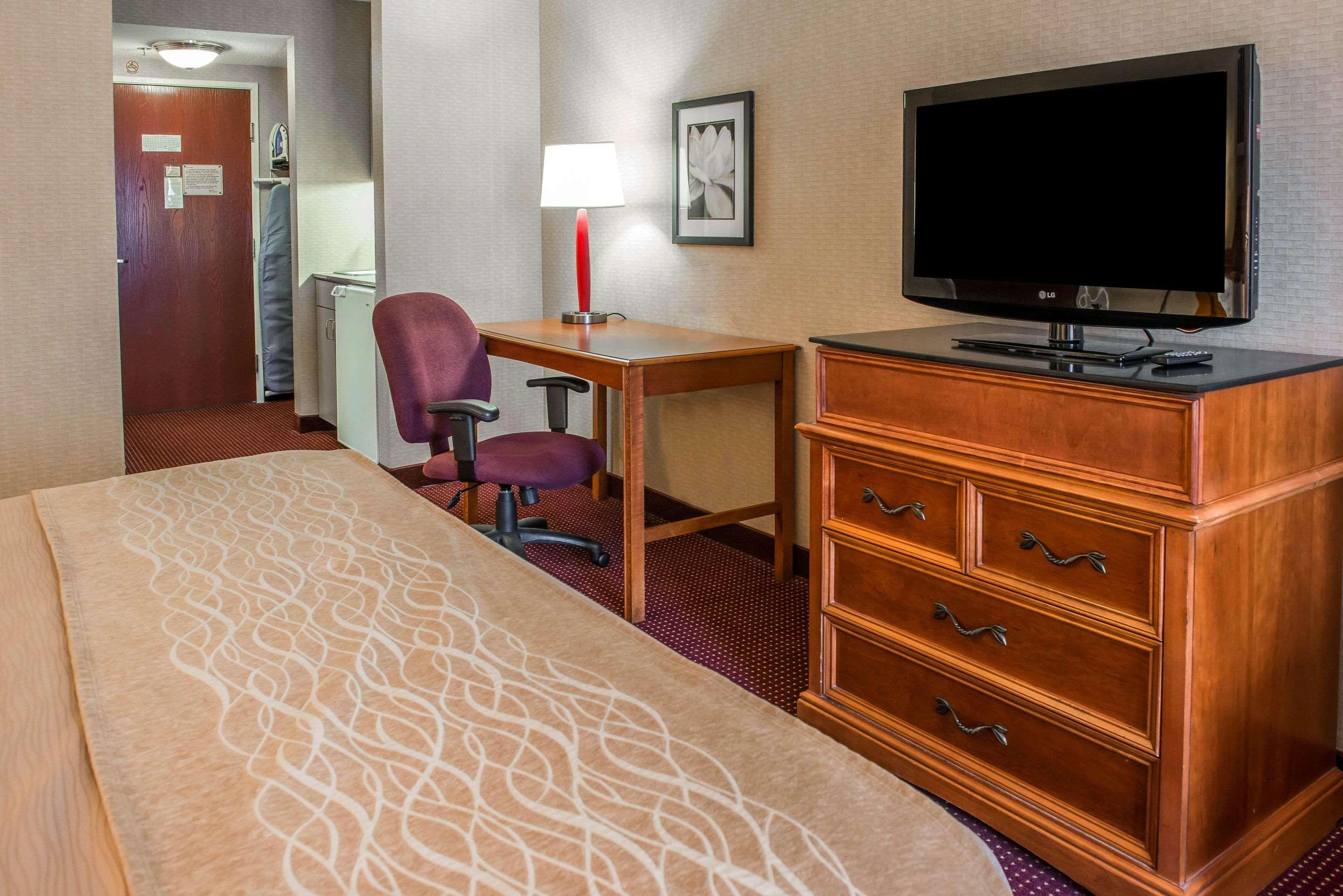 Comfort Meadowlands 2*