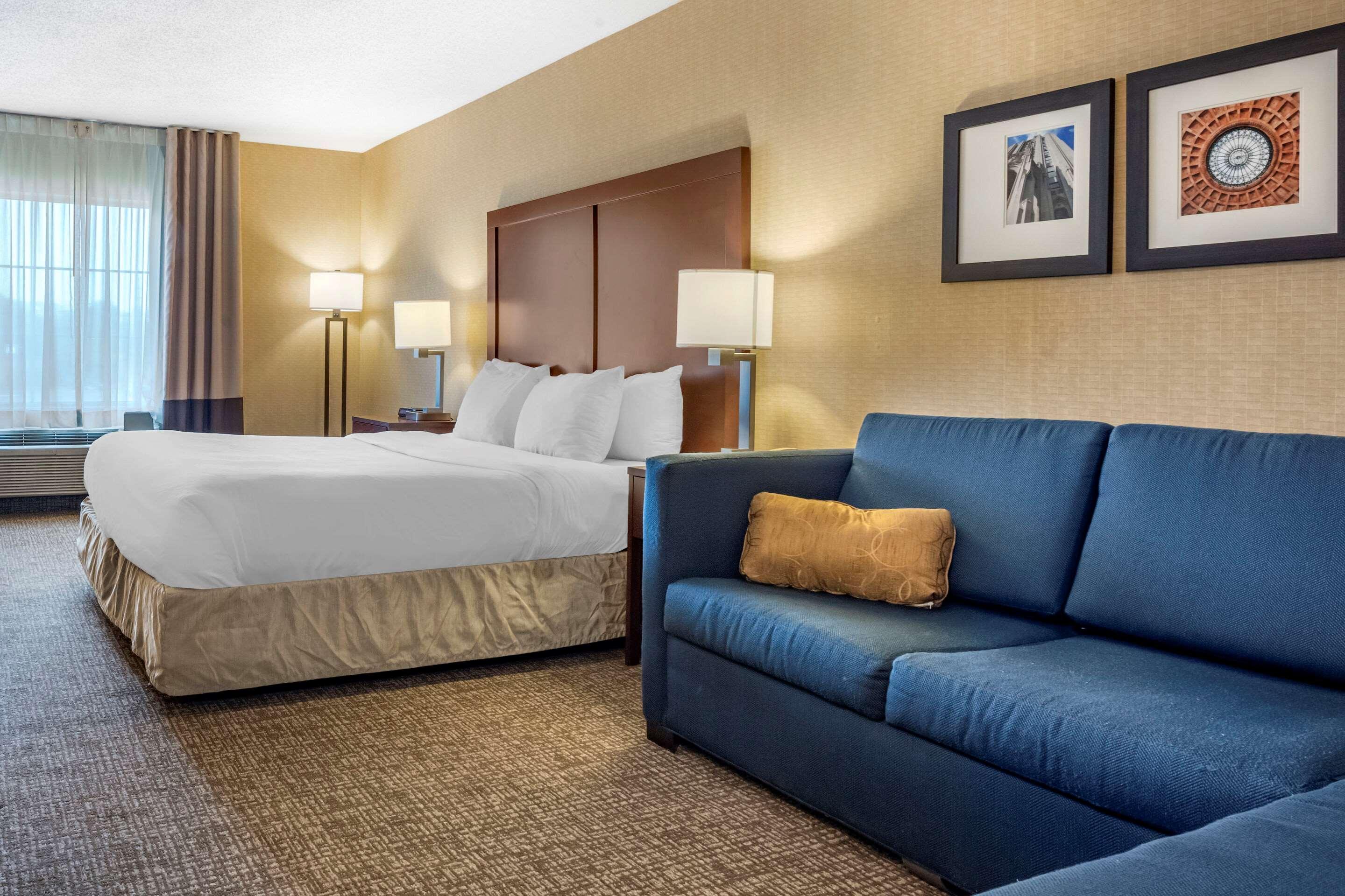 Comfort Meadowlands 2*