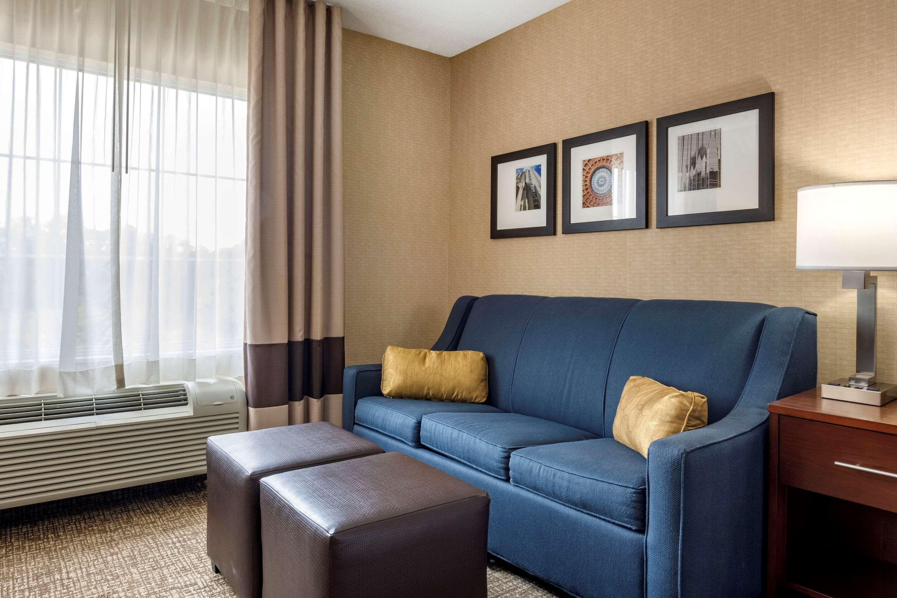 Comfort Meadowlands
