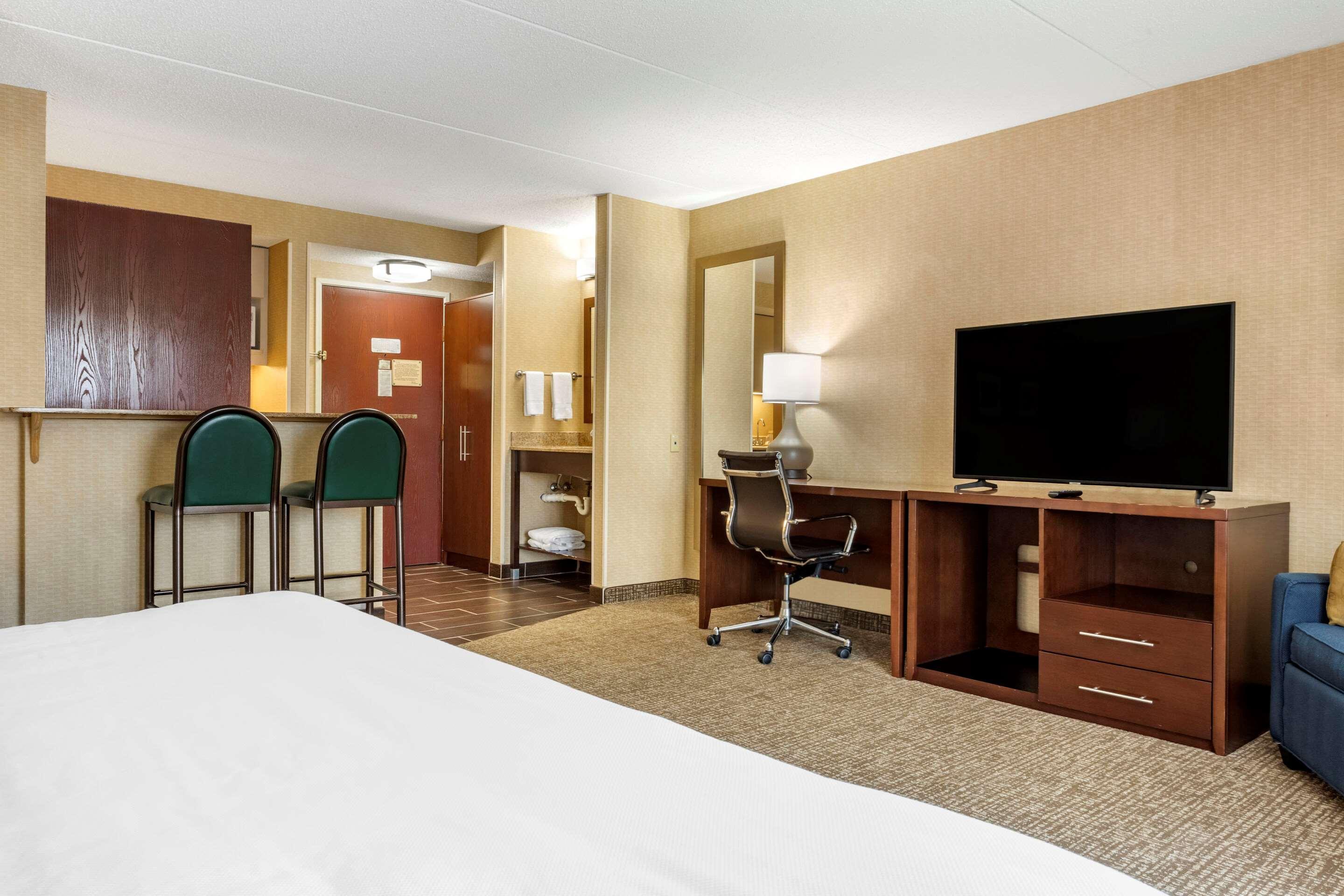Comfort Meadowlands 2*